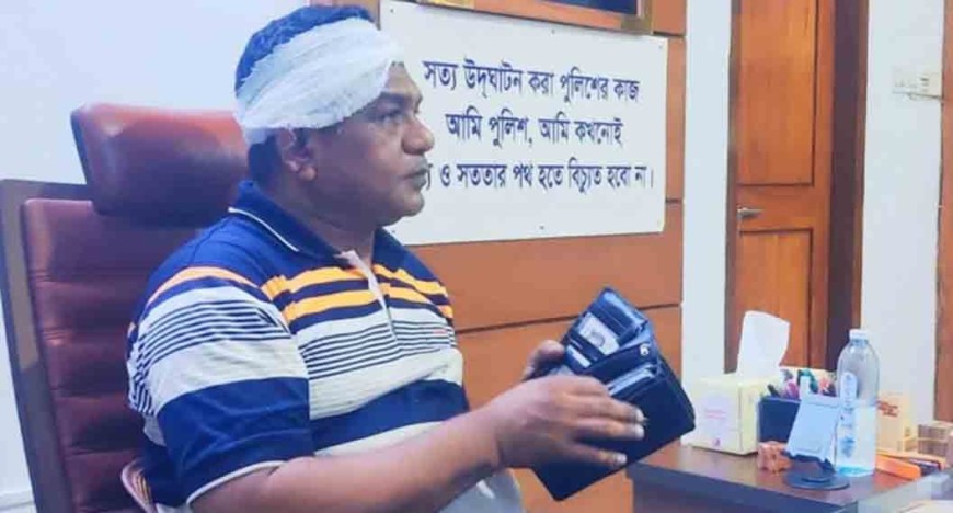 নারায়ণগঞ্জ ফতুল্লায় শিশু ধর্ষণের ঘটনায় জনতার ইটের আঘাতে ওসি আহত
